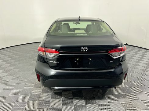 Used 2022 Toyota Corolla LE w/ LE Convenience Package FWD image 4