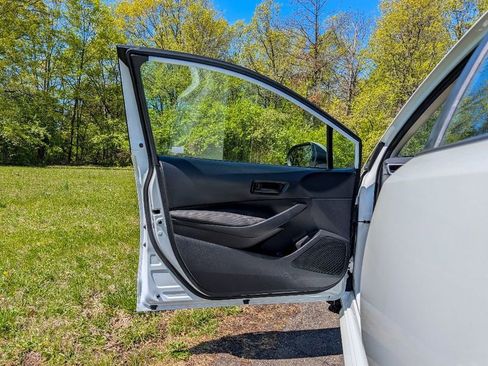 Used 2022 Toyota Corolla LE FWD image 10
