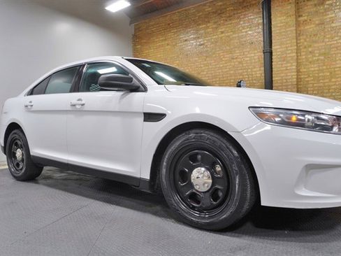 Used 2018 Ford Taurus Police Interceptor AWD image 8