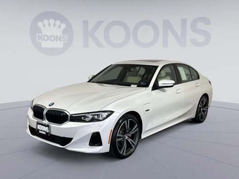Used 2023 BMW 330e xDrive w/ Driving Assistance Package AWD/4WD image 1
