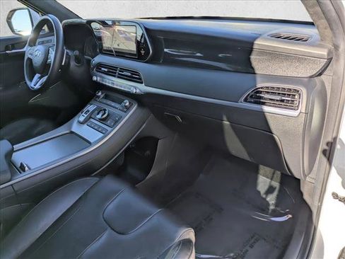 Used 2020 Hyundai Palisade Limited w/ Winter Weather Package image 17