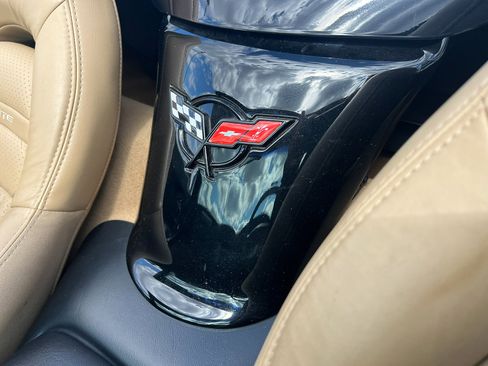 Used 2004 Chevrolet Corvette Base w/ Preferred Equipment Group image 17