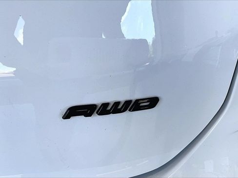 Used 2023 Ford Edge SE w/ Black Appearance Package AWD/4WD image 6