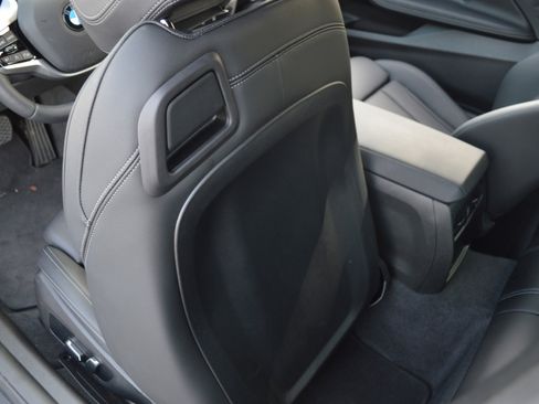 Used 2025 BMW 230i Coupe w/ M Sport Package image 27