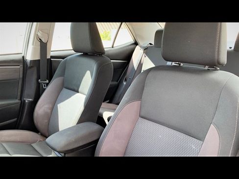 Used 2017 Toyota Corolla LE FWD image 7