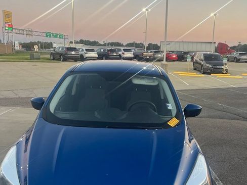 Used 2017 Ford Escape SE AWD/4WD image 2