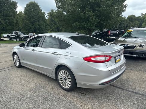 Used 2013 Ford Fusion SE FWD image 5