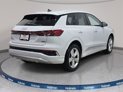 Certified 2024 Audi Q4 e-tron Prestige image 6