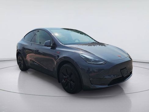 Used 2023 Tesla Model Y Long Range AWD/4WD image 7