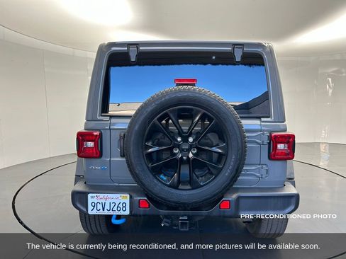 Used 2022 Jeep Wrangler Unlimited Sahara w/ Cold Weather Group image 4