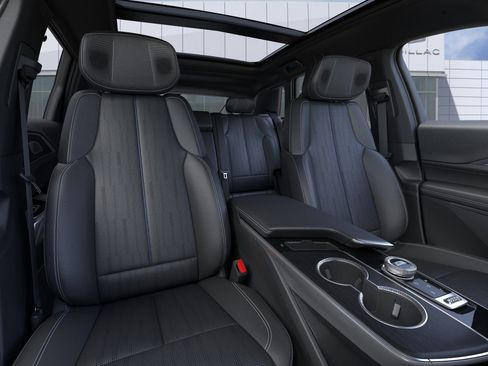 New 2025 Cadillac Lyriq Luxury image 16