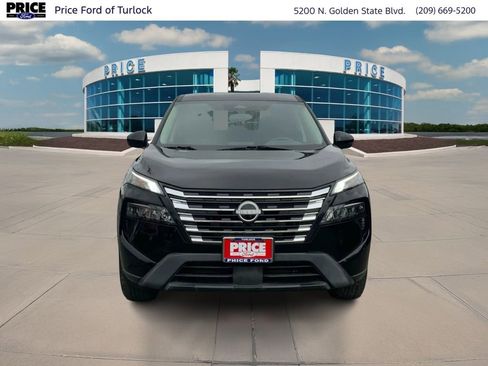 Used 2026 Nissan Rogue SV FWD image 2