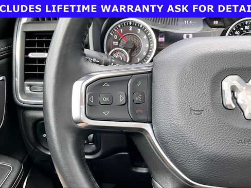 Used 2024 RAM 1500 Laramie AWD/4WD image 15