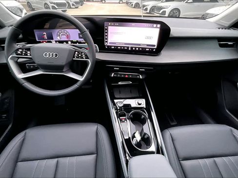 New 2026 Audi Q3 quattro 2.0T AWD/4WD image 5