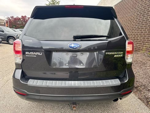 Used 2017 Subaru Forester 2.5i Premium w/ All-Weather Package AWD/4WD image 9