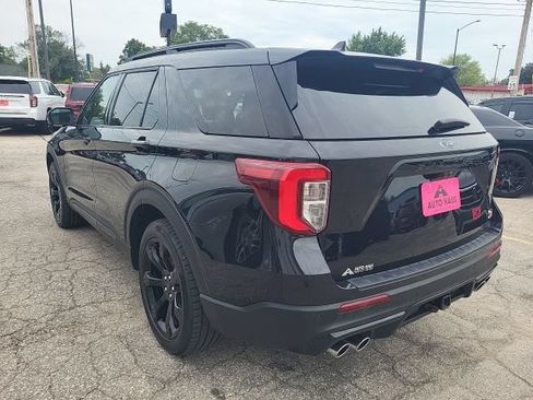Used 2024 Ford Explorer ST w/ Technology Package AWD/4WD image 11