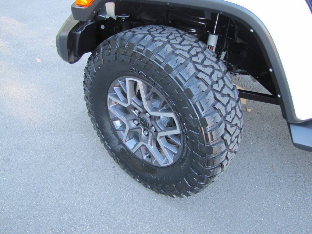Used 2022 Jeep Gladiator Overland w/ Popular Equipment Package AWD/4WD image 33