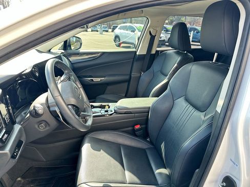 Used 2024 Lexus NX 350 AWD image 8