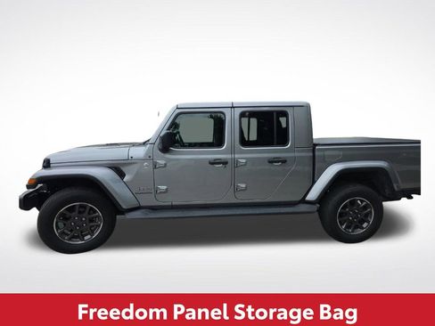 Used 2020 Jeep Gladiator Overland w/ LED Lighting Group AWD/4WD image 20