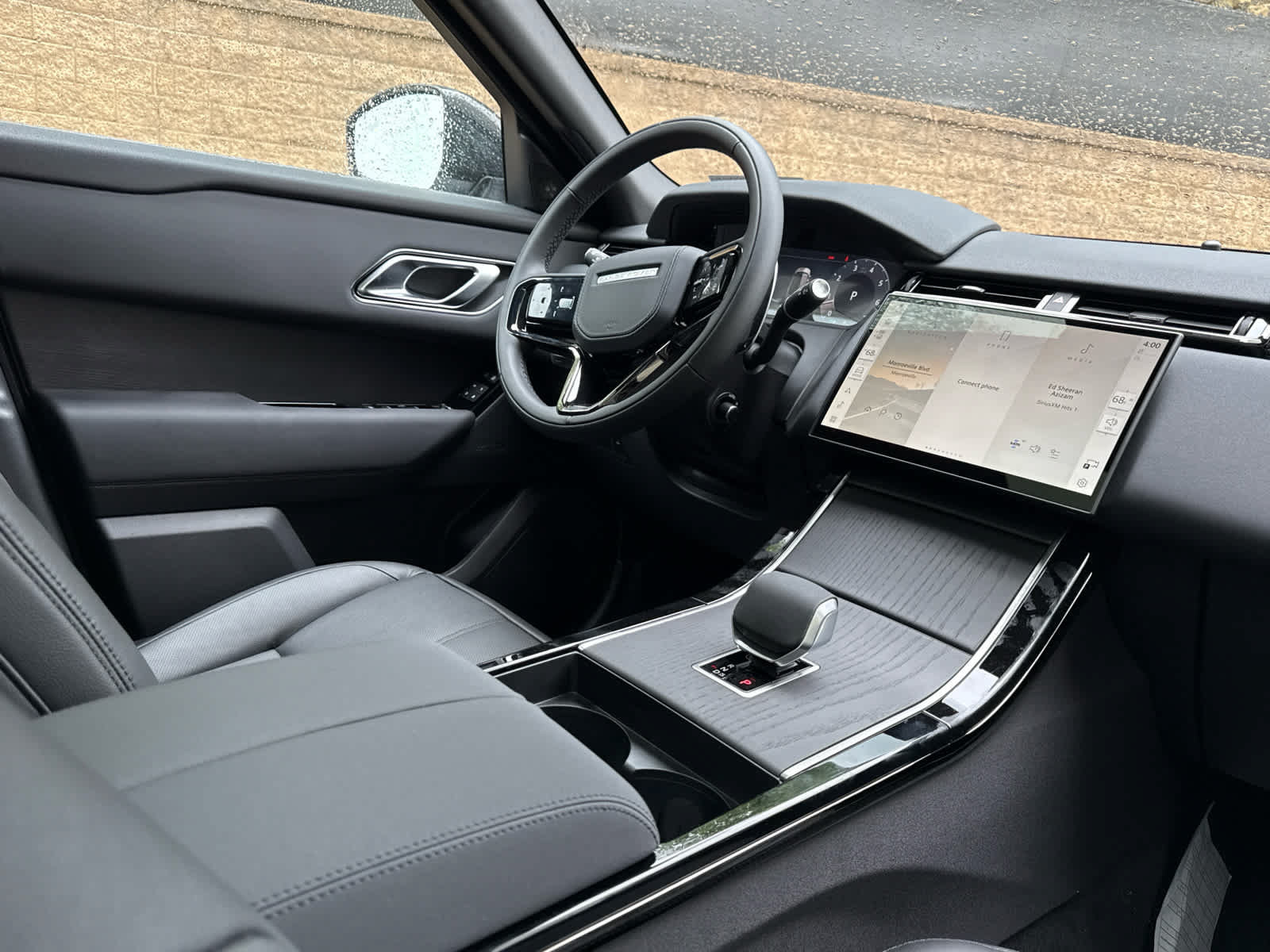 Used 2026 Land Rover Range Rover Velar S AWD/4WD image 11