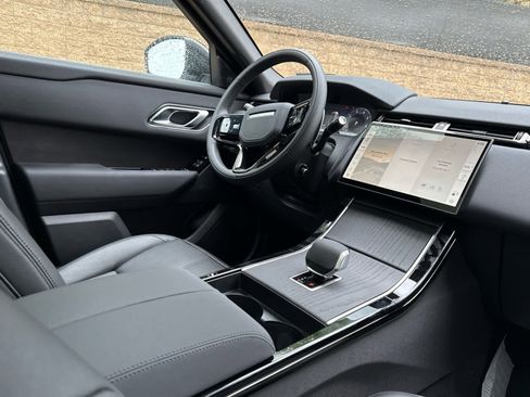 Used 2026 Land Rover Range Rover Velar S image 11
