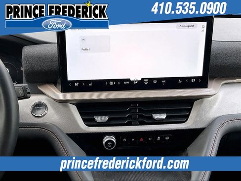 Used 2025 Ford Explorer Active image 6