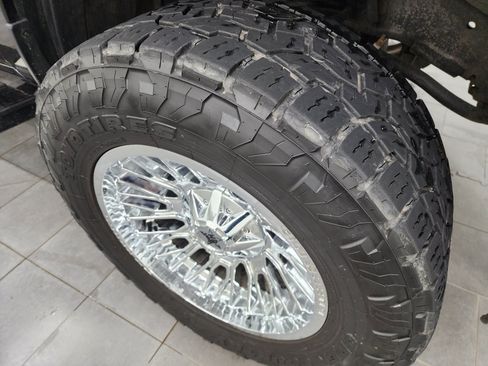 Used 2024 RAM 2500 Laramie w/ Sport Appearance Package AWD/4WD image 3