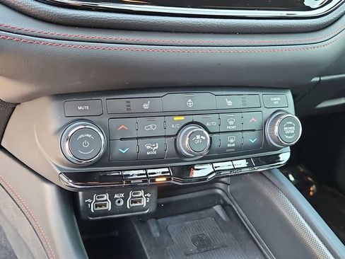 Used 2023 Dodge Durango R/T w/ Blacktop Package image 28