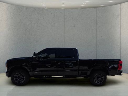 Used 2023 Ford F350 Lariat w/ Lariat Ultimate Package AWD/4WD image 6