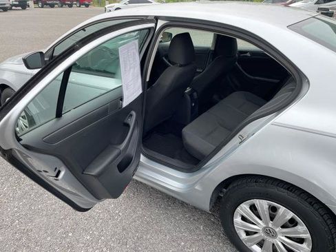 Used 2013 Volkswagen Jetta S FWD image 19