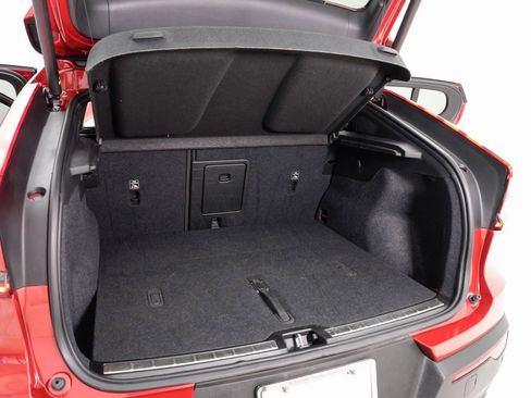 Used 2023 Volvo C40 P8 Recharge Ultimate image 23