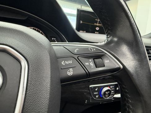 Used 2017 Audi Q7 3.0T Premium Plus w/ Premium Plus Package image 19