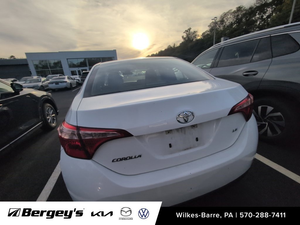 Used 2019 Toyota Corolla LE FWD image 10
