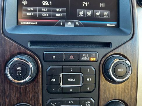 Used 2014 Ford F150 Lariat w/ Equipment Group 501A Mid image 21