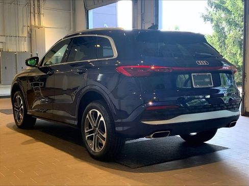 Used 2025 Audi Q5 Premium w/ Convenience Package AWD/4WD image 3