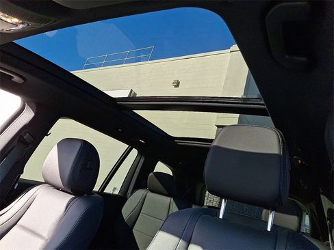 Certified 2025 Mercedes-Benz GLS 450 4MATIC image 14