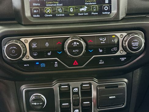 Used 2023 Jeep Wrangler Sahara w/ Cold Weather Group AWD/4WD image 24