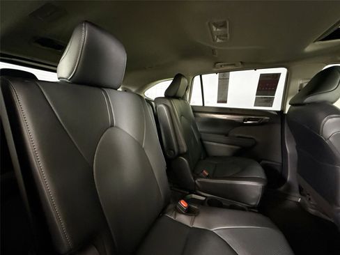 New 2026 Toyota Highlander Limited image 40
