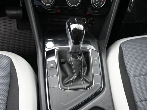 New 2025 Volkswagen Taos S image 9