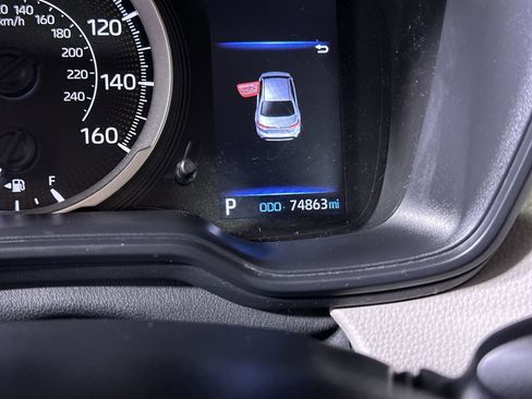 Used 2022 Toyota Corolla LE image 48