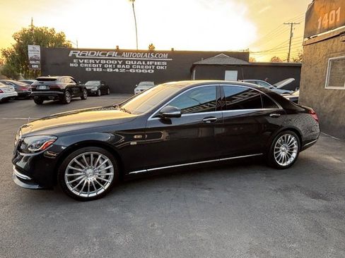 Used 2019 Mercedes-Benz S 560 Sedan w/ Premium Package image 14