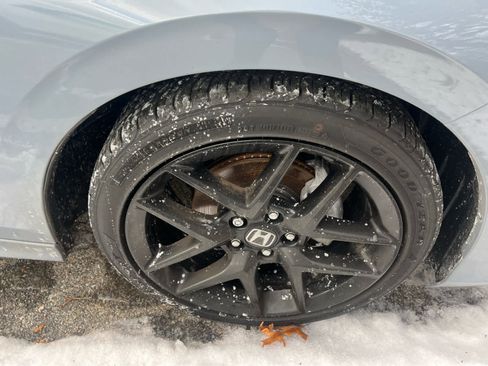 Used 2024 Honda Civic Sport image 15