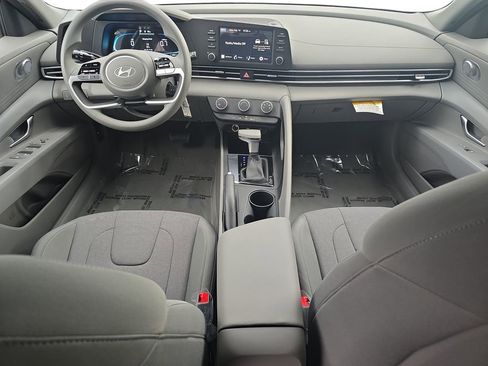New 2026 Hyundai Elantra SE image 9