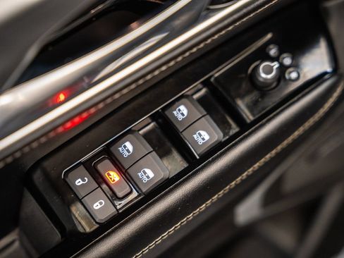 Used 2024 Jeep Wagoneer Series II AWD/4WD image 44