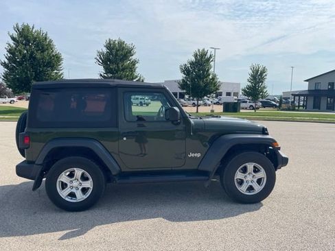 Used 2021 Jeep Wrangler Sport AWD/4WD image 2