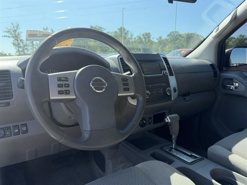 Used 2018 Nissan Frontier SV AWD/4WD image 13