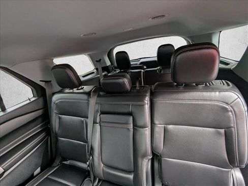 Used 2023 Ford Explorer XLT w/ Equipment Group 202A image 9