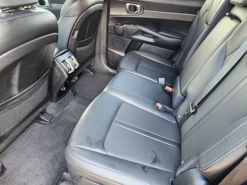 Certified 2025 Kia Sorento S FWD image 28