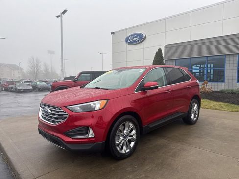 Certified 2022 Ford Edge Titanium w/ Class II Trailer Tow Package image 3