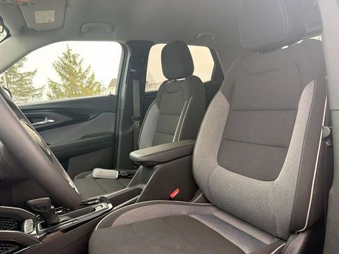 Used 2023 Chevrolet TrailBlazer LT image 36